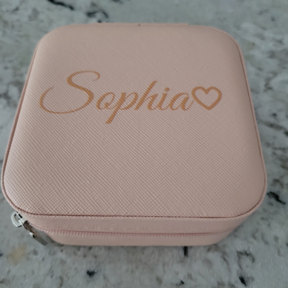 Travel jewelry box